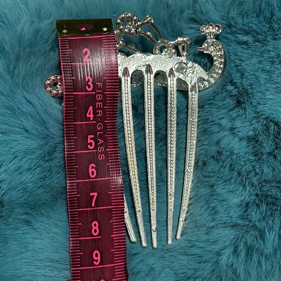 Decorative Peacock hair comb - Picture 4 of 5